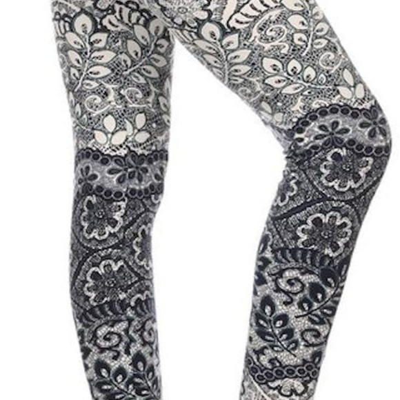 New Plus soft blue white floral leggings - Picture 3 of 5